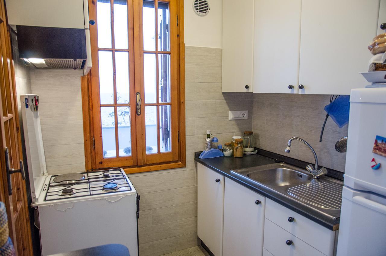 Seaside Holiday Apartment - Unique Location Cipressa 외부 사진